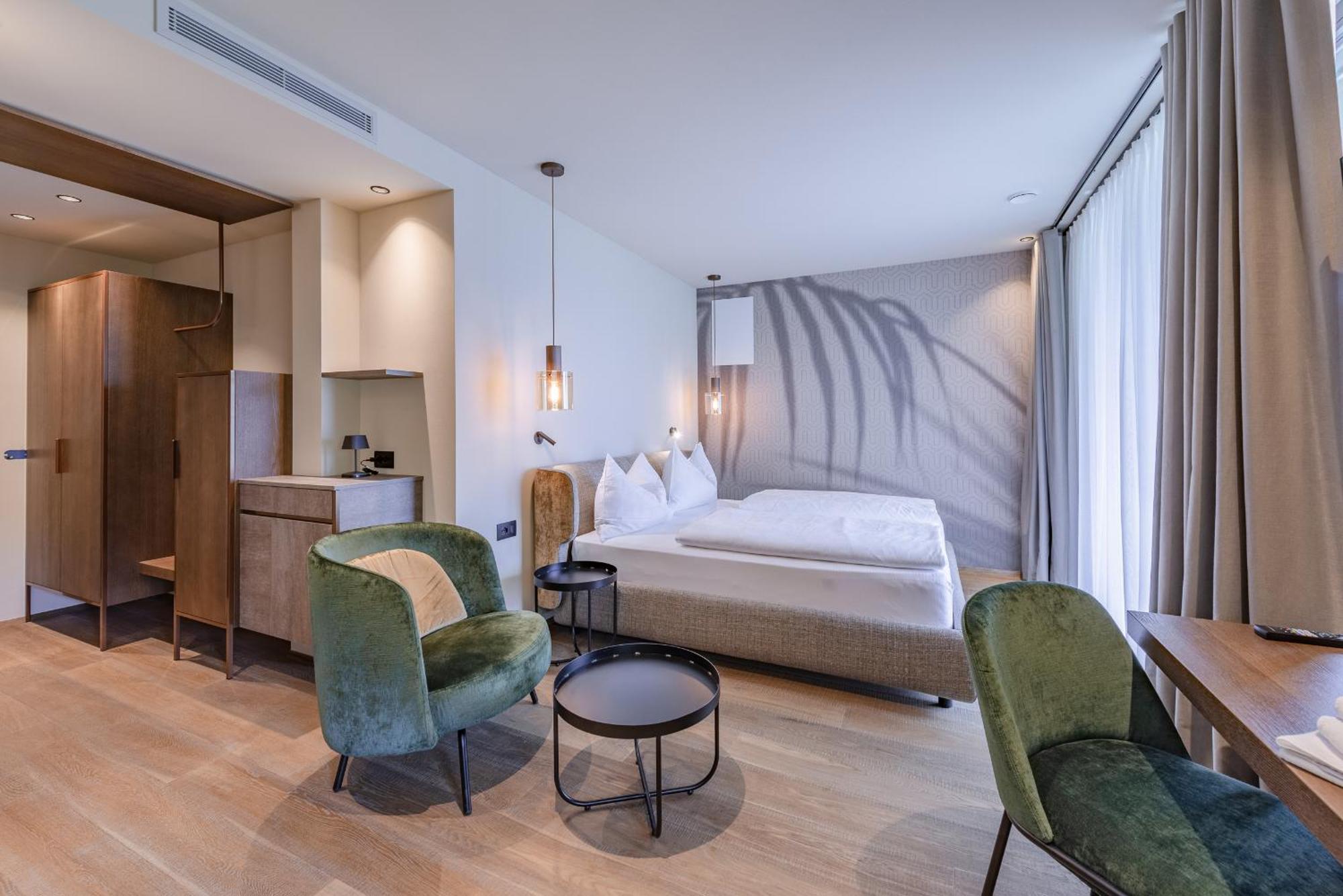 Naj Hotel