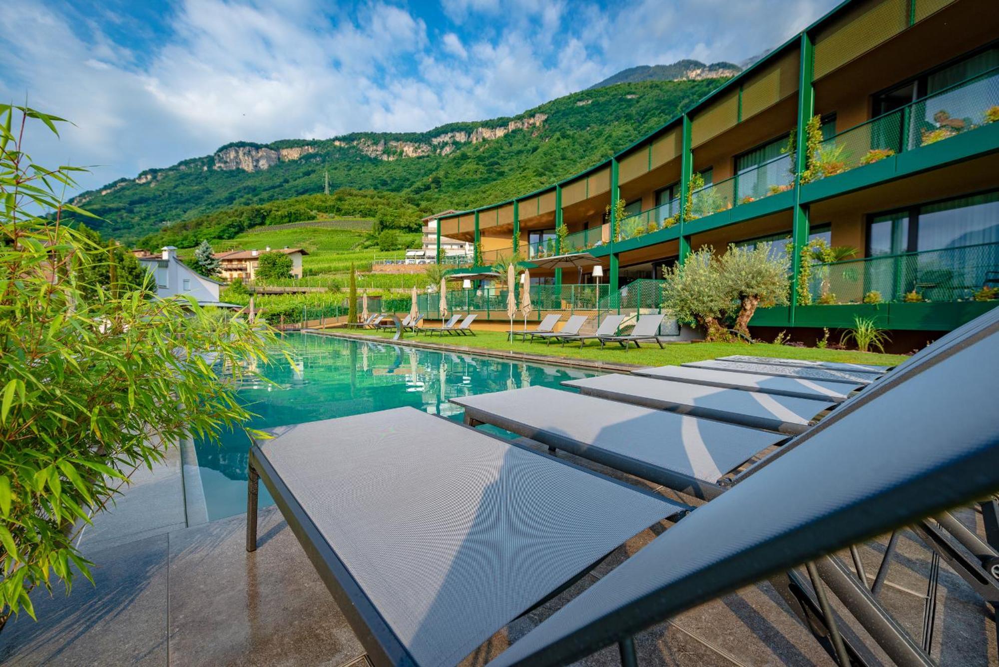 Naj Hotel